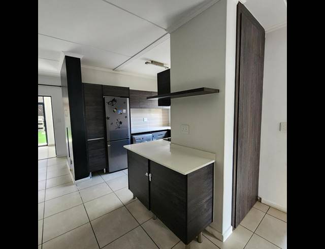 3 BEDROOM PROPERTY TO RENT IN OLIVEDALE